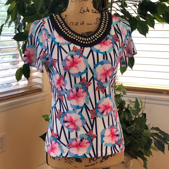 Ivory & Floral Embellished Top - Picture 5 of 8